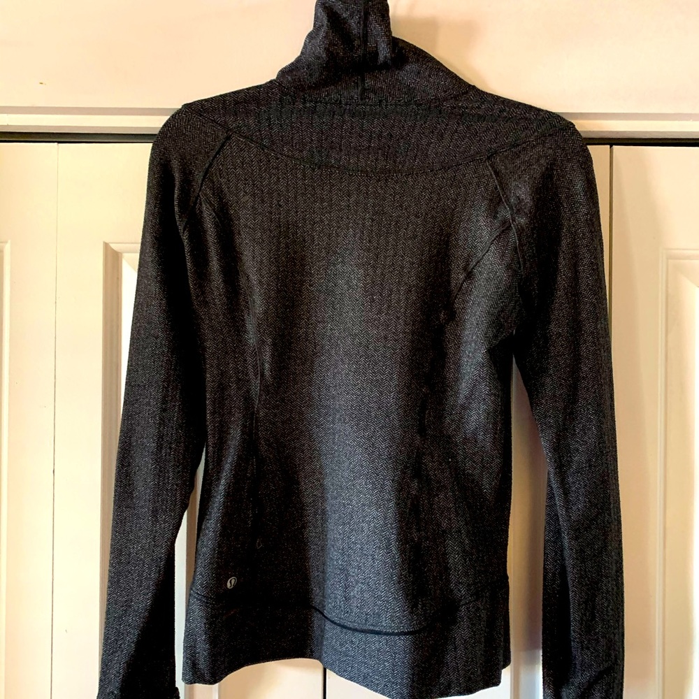 Lululemon Think Fast Pullover